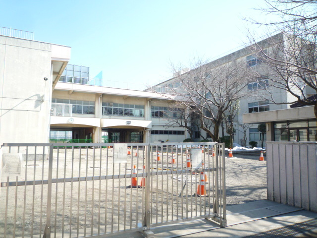 中学校　横浜市立本宿中学校（中学校）まで400m