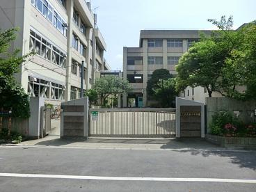 中学校　大田区立大森第十中学校（中学校）まで132m