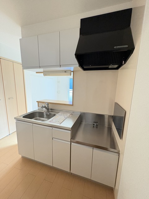 キッチン　別部屋参考写真です