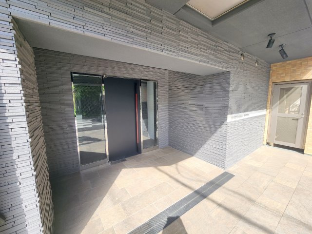 エントランス　SHOKEN　Residence　横浜伊勢町