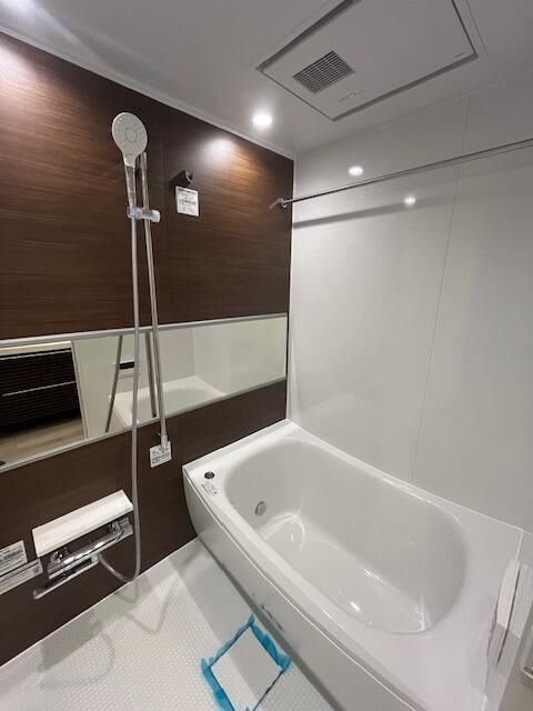 バス・シャワールーム　写真は同タイプ住居です。