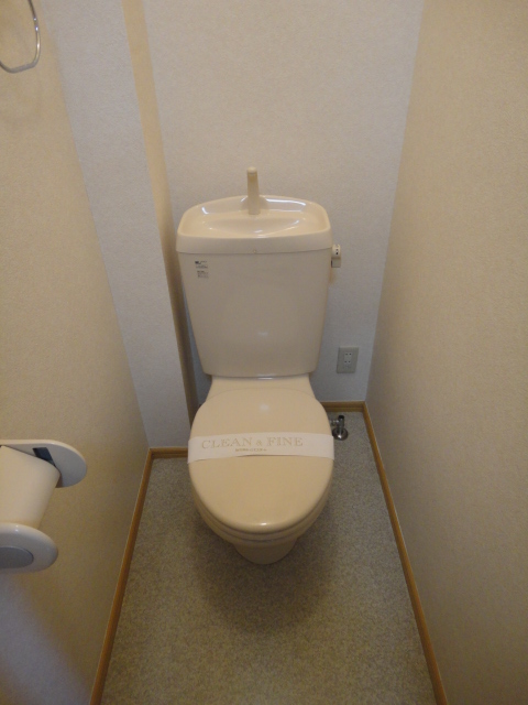 トイレ　※別部屋の写真です