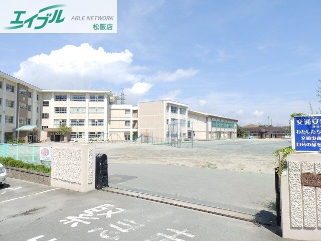 小学校　松阪市立港小学校（小学校）まで2615m