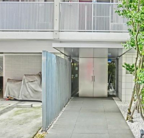 エントランス　清潔なエントランスです