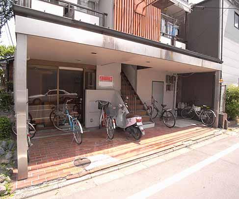 その他共有部分　駐輪場になってます
