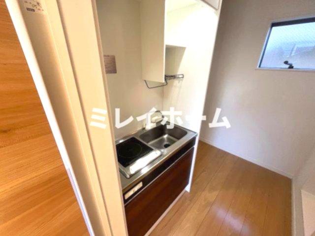 キッチン　同建物内、別のお部屋の参考写真になります。