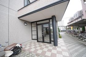 エントランス　※別号室参考写真です