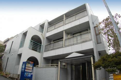 建物外観　【見学予約受付中】当店の仲介手数料賃料の半月分以下でご紹介★