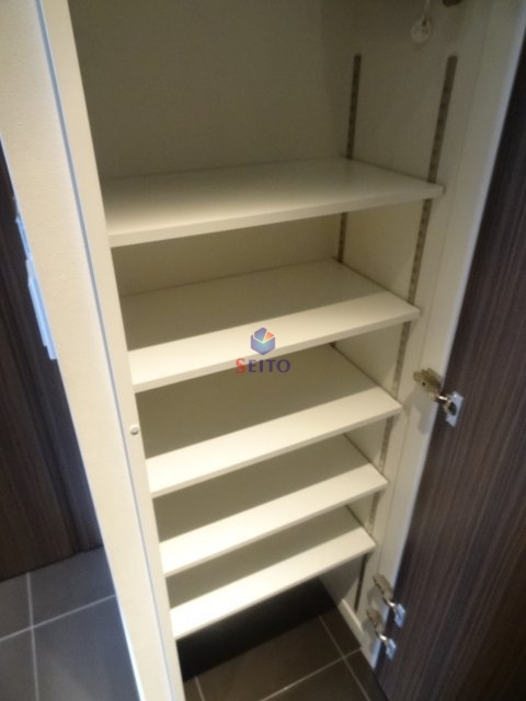 収納　靴箱