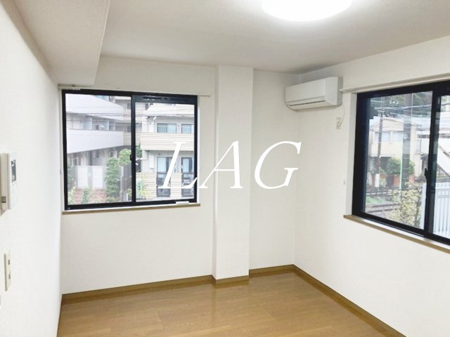 居室・リビング　洋室のお部屋です。