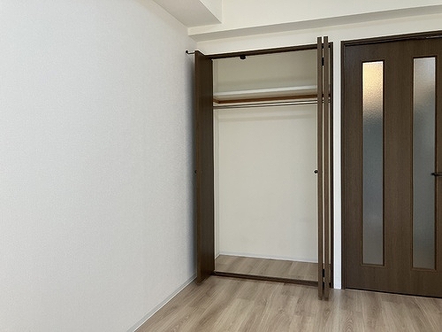 収納　※写真は同じマンションの違う部屋のものになります。