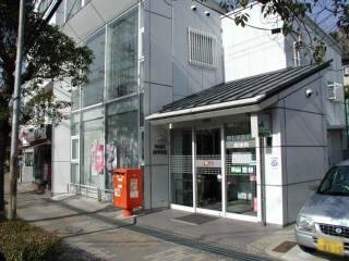 その他　明石朝霧郵便局（その他）まで929m