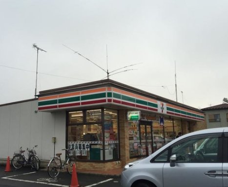 コンビニ　セブンイレブン新座菅沢1丁目店（コンビニ）まで700m
