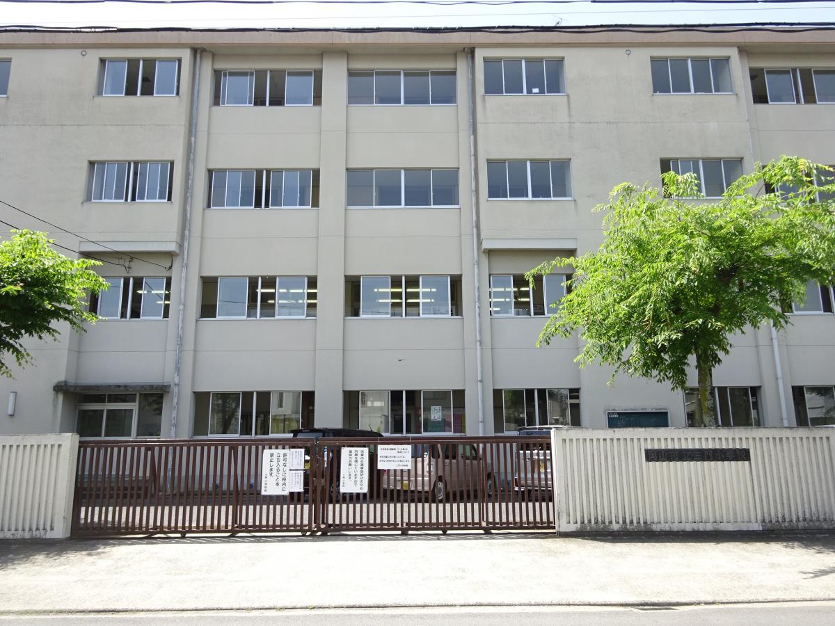 小学校　岡山市立三門小学校（小学校）まで768m