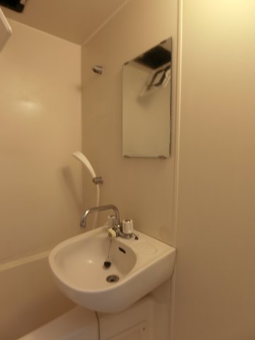 洗面設備　他のお部屋の参考写真となります。