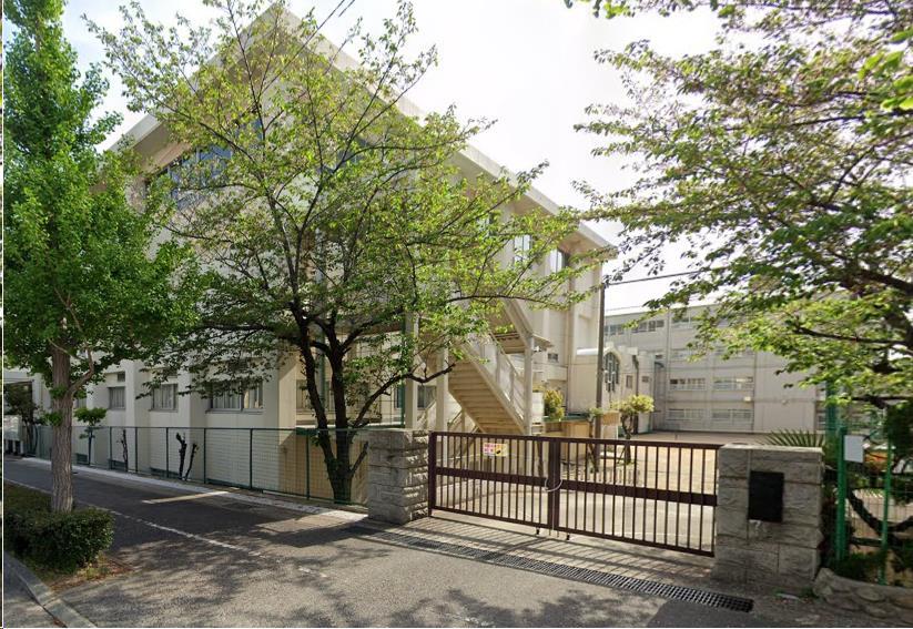 中学校　御影中学校（中学校）まで1147m