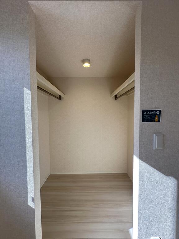 収納　ウォークインクローゼット
