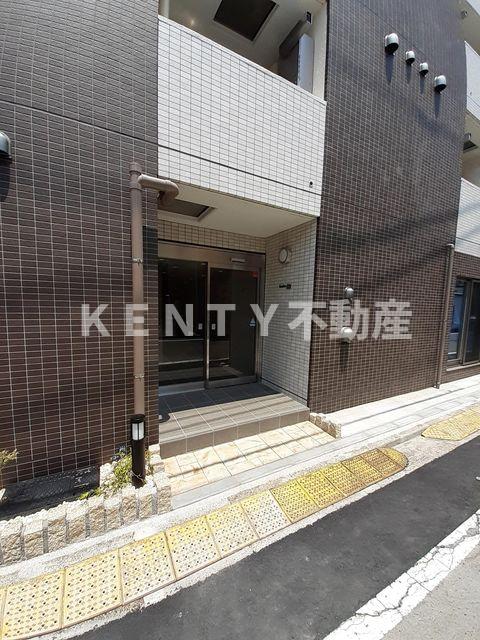 エントランス　ゆとりのあるエントランスです