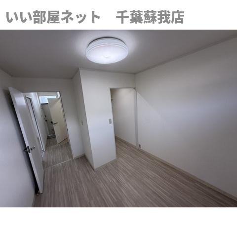 その他部屋・スペース　広々とした洋室です
