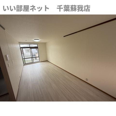 居室・リビング　使いやすい居間です