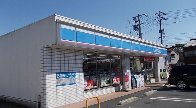コンビニ　ローソン米子三本松口店（コンビニ）まで600m