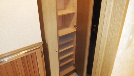 玄関　玄関飛出し防止ゲート付き♪