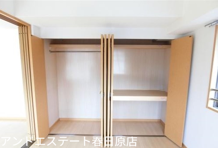 収納　各部屋に収納アリ