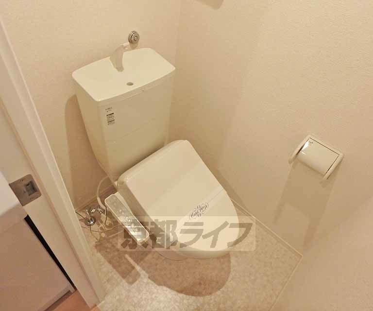 トイレ　ウォシュレット付きトイレです。