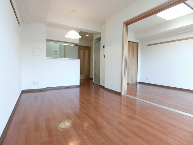 居室・リビング　詳細は、RISUMO江坂本店→06-6155-7137まで♪