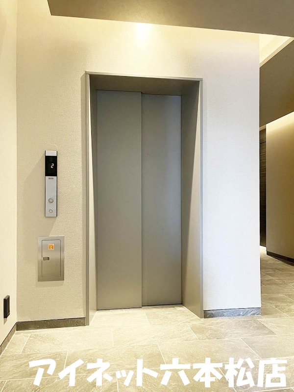 その他　エレベーター完備。