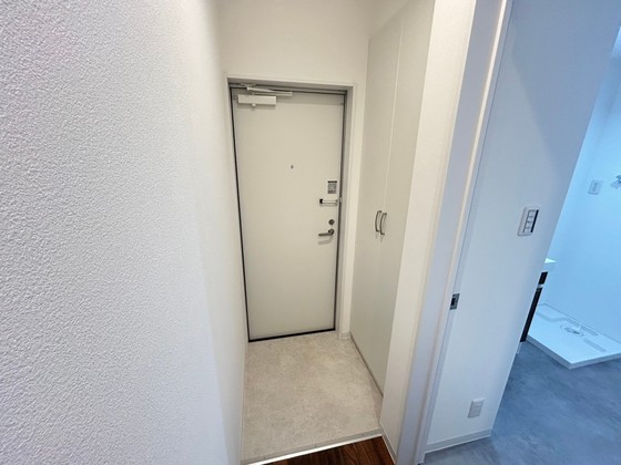 玄関　※別部屋の写真です