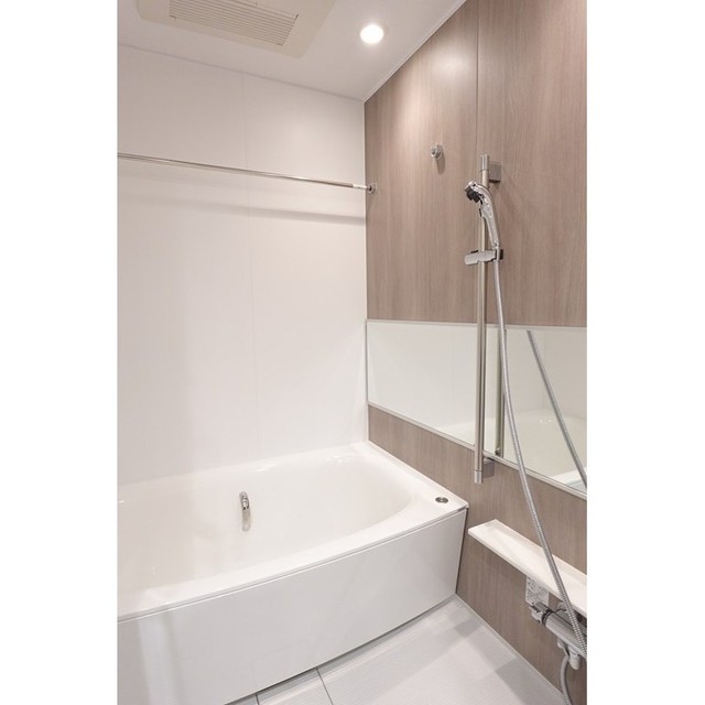 バス・シャワールーム　※写真は同タイプ住戸です。