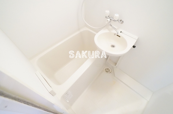 バス・シャワールーム　日々の疲れを癒すお風呂です♪