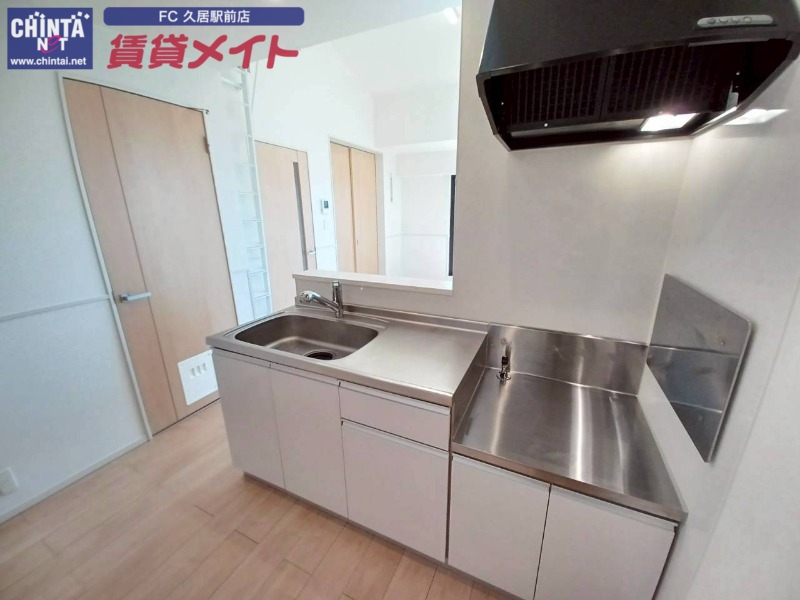 キッチン　同型参考写真です