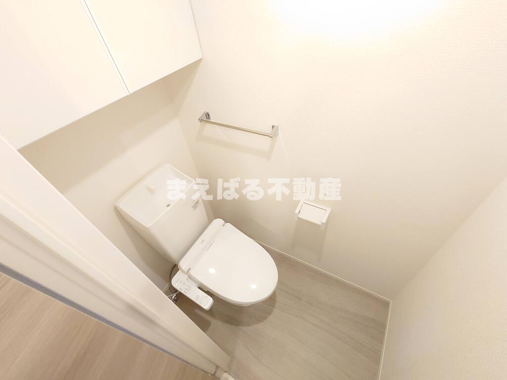 トイレ　温水洗浄便座
