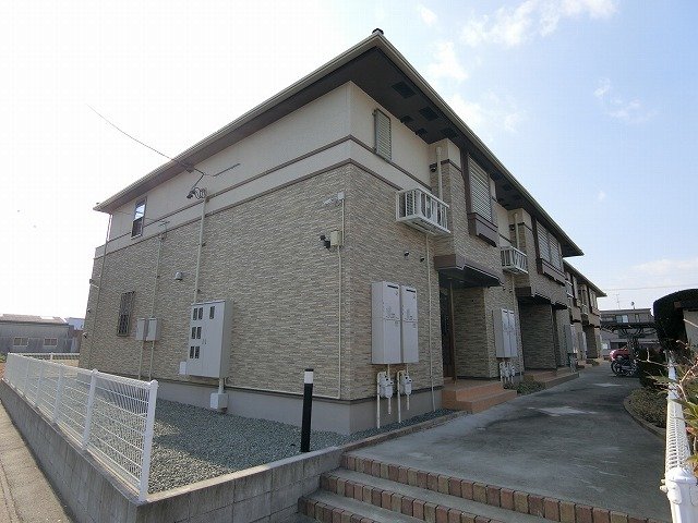 建物外観　外観は落ち着いています
