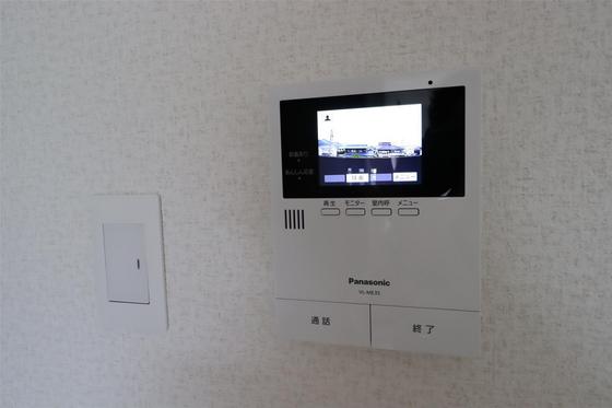 セキュリティ　モニター付きインターホン