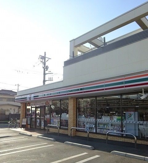 コンビニ　セブンイレブン（コンビニ）まで350m