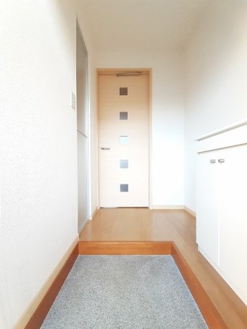 玄関　落ち着いた玄関です