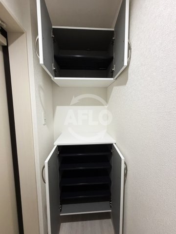 収納　サフィールロジェ大阪城公園　シューズボックス