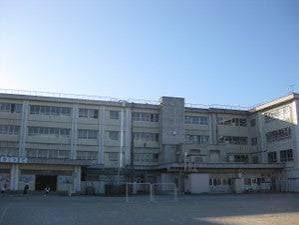小学校　川崎市立南生田小学校（小学校）まで530m