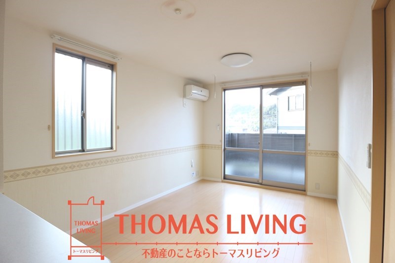 居室・リビング　実際の写真を準備中の為、同じ建物の別室写真です。参考下さい。