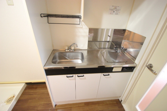 キッチン　※別部屋の写真です