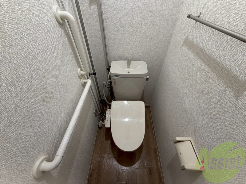 トイレ　こちらはトイレです。清潔感があり、安心して使用できます。