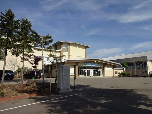 中学校　横手南中学校（中学校）まで2000m