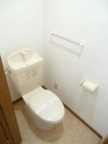 トイレ　落ち着いたトイレです