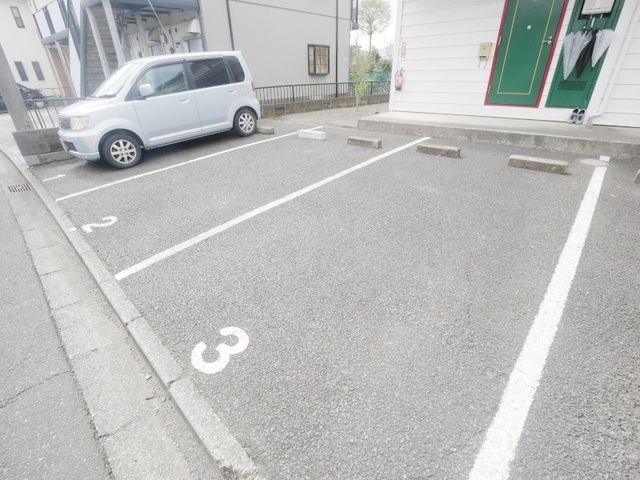 駐車場　★お部屋探しはタウンハウジング橋本店まで★