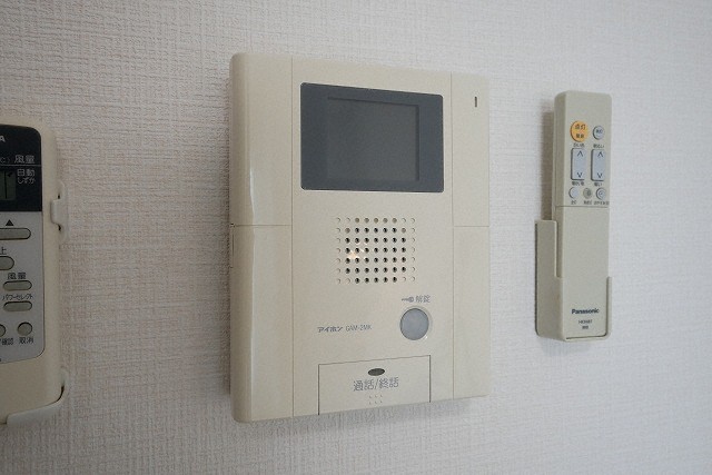 セキュリティ　モニター付きインターホンです