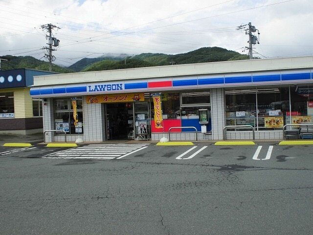 その他　ローソン　岡谷小萩三丁目店（その他）まで710m