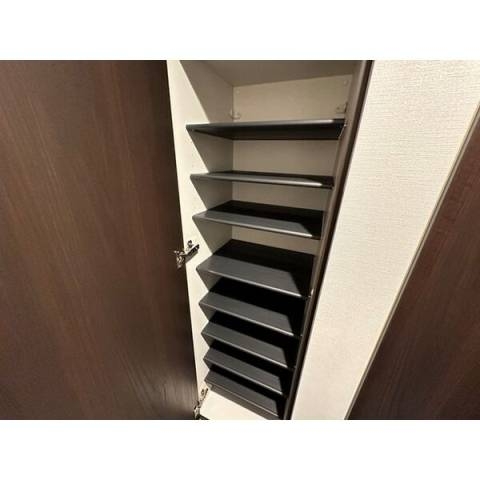 玄関　詳細は、ウィンドワード菊水店までご相談下さい。